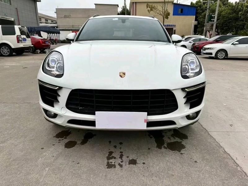 枣庄15年保时捷Macan1