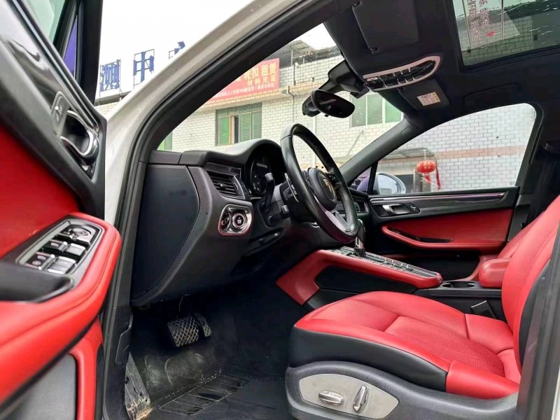 枣庄15年保时捷Macan4