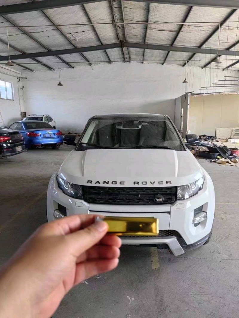 枣庄13年路虎极光1