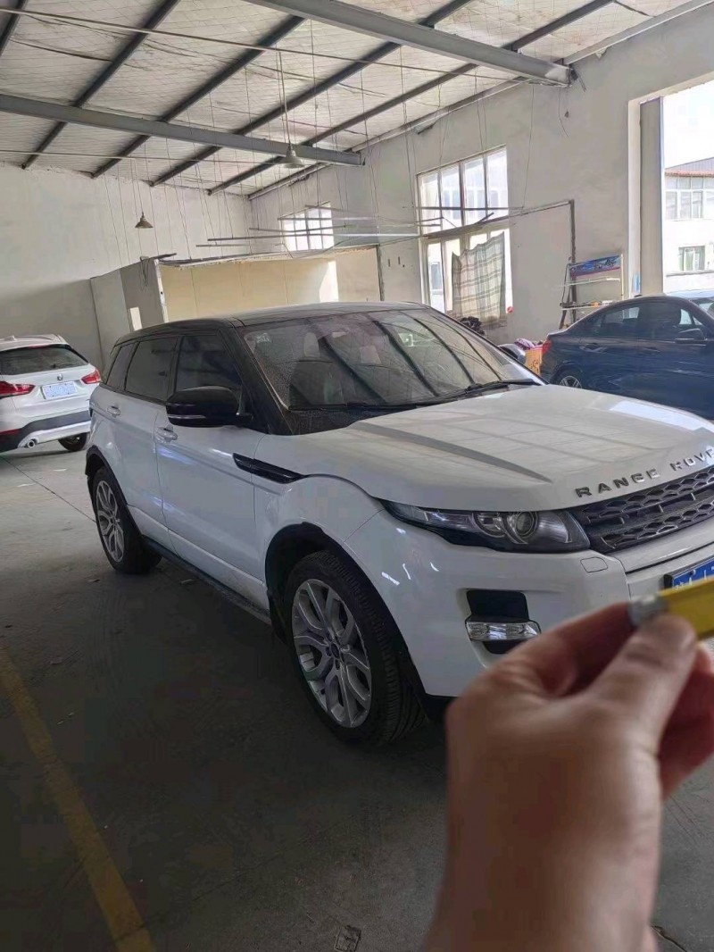 枣庄13年路虎极光3