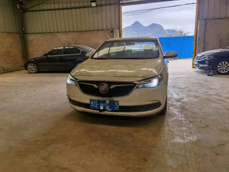 枣庄20年别克英朗1