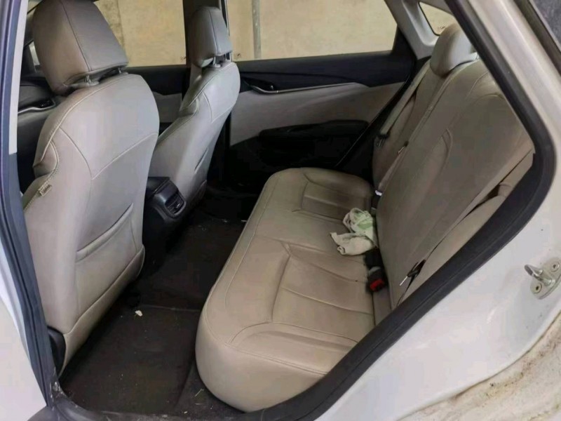 枣庄20年别克英朗4