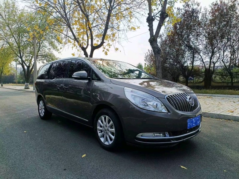 济南16年别克GL82