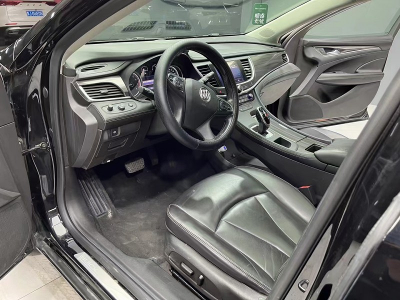 成都20年别克君越4