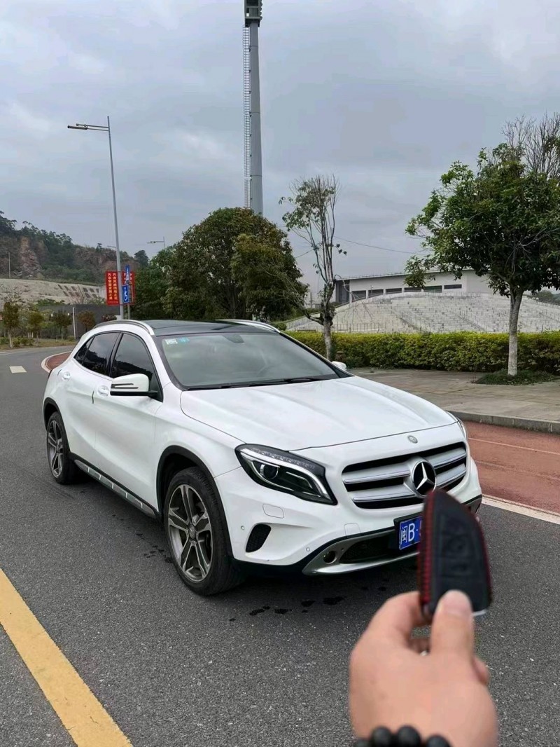 梧州16年奔驰GLA3