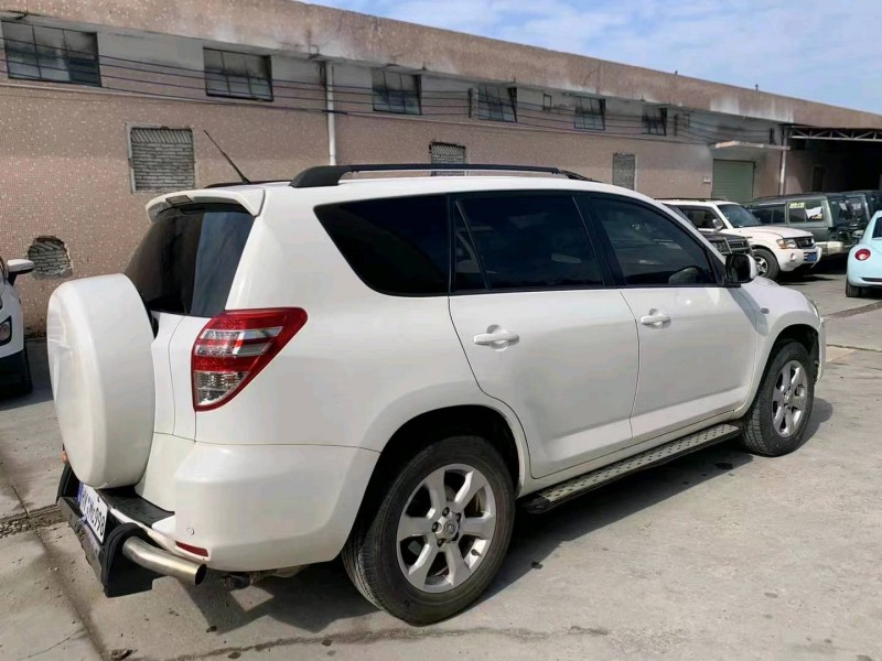 珠海13年丰田RAV45