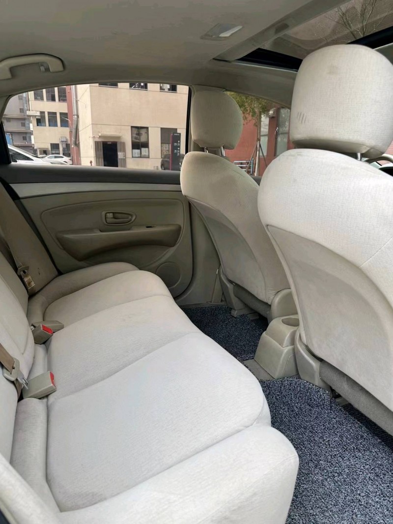 佛山18年日产轩逸8