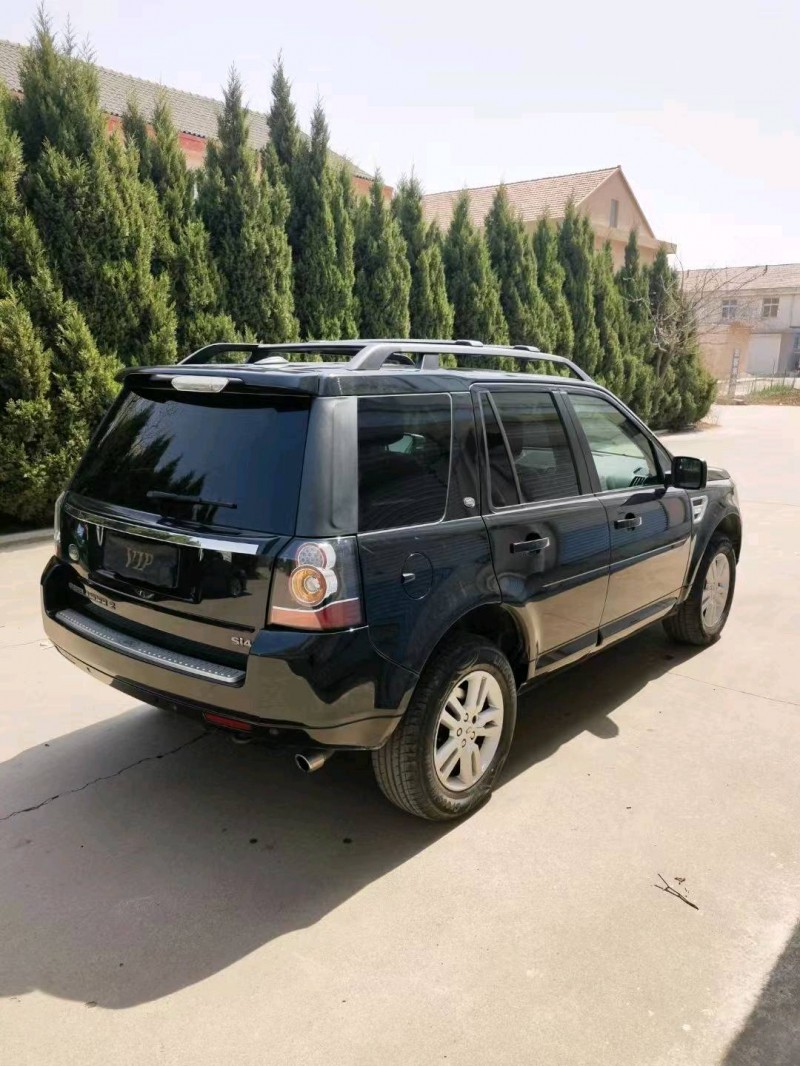 青岛13年路虎神行者8