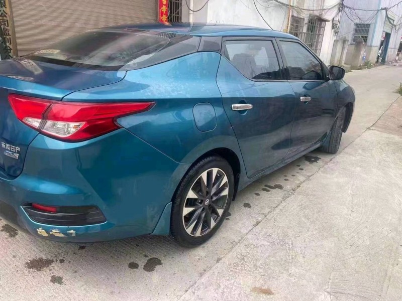 黃石15年日產藍鳥9