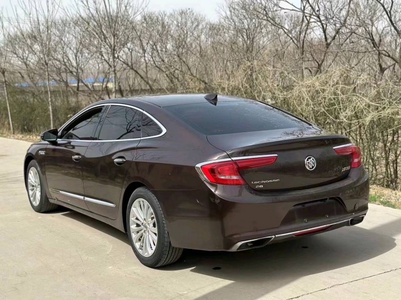 枣庄16年别克君越3