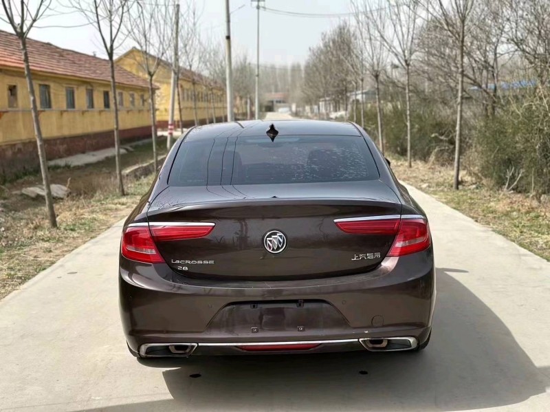 枣庄16年别克君越7