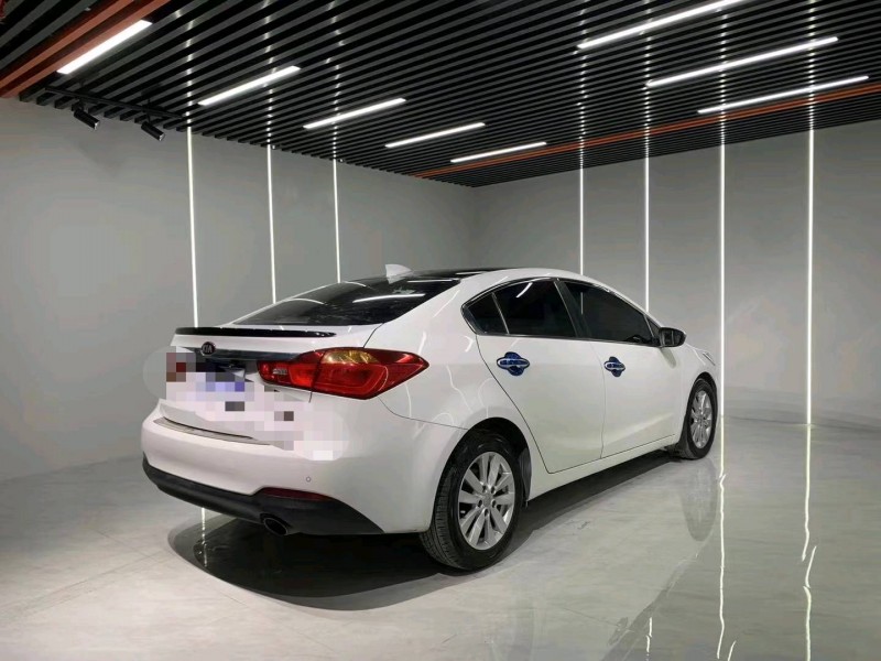 成都13年起亚K37