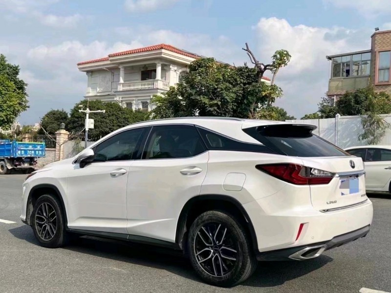 广州16年雷克萨斯RX7