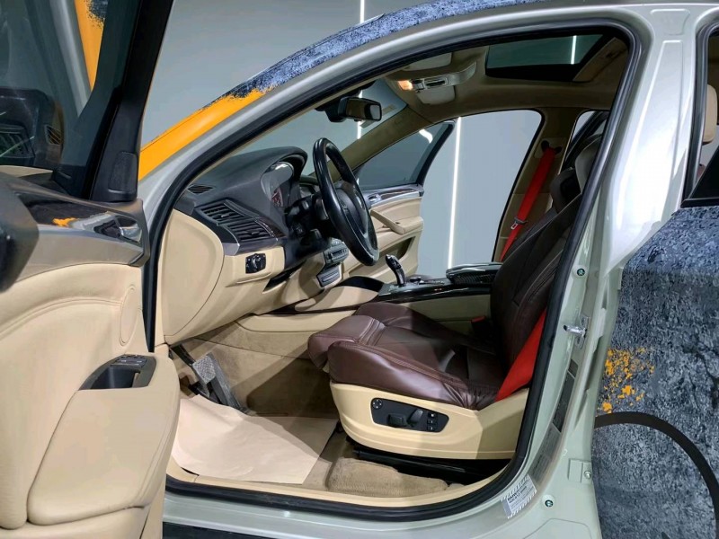 成都09年宝马X64