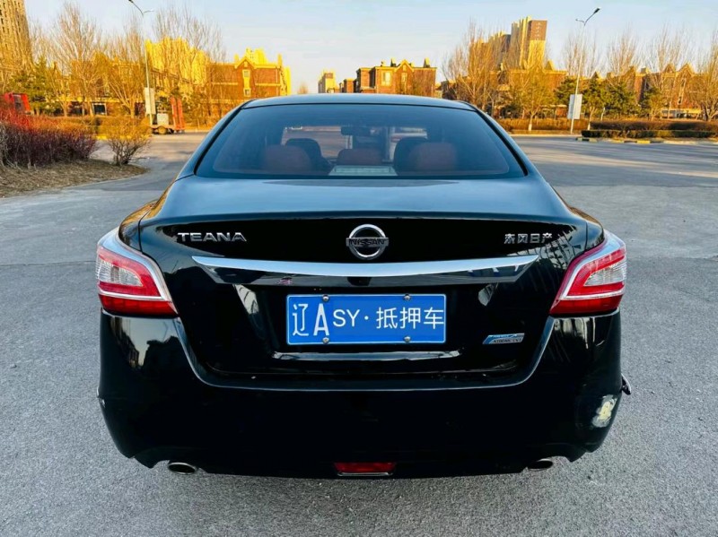 沈阳16年日产天籁3