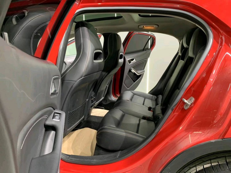 成都16年奔驰GLA6