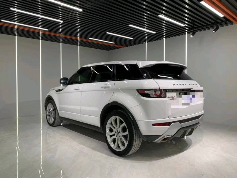 成都13年路虎极光7