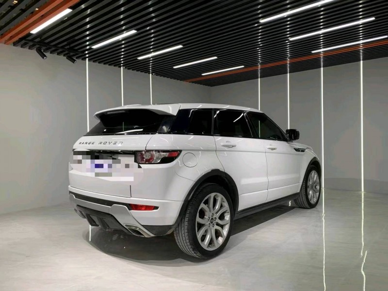 成都13年路虎极光9