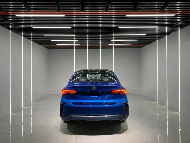 成都23年别克威朗7