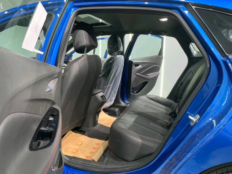 成都23年别克威朗6