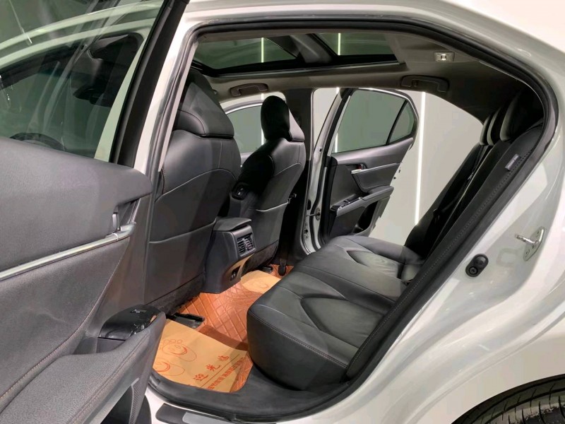 成都20年丰田凯美瑞5