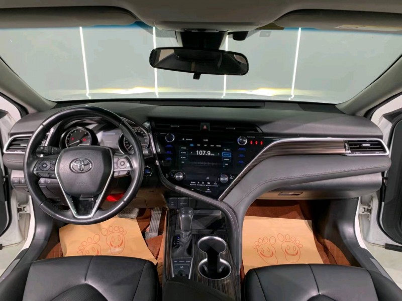 成都20年丰田凯美瑞6