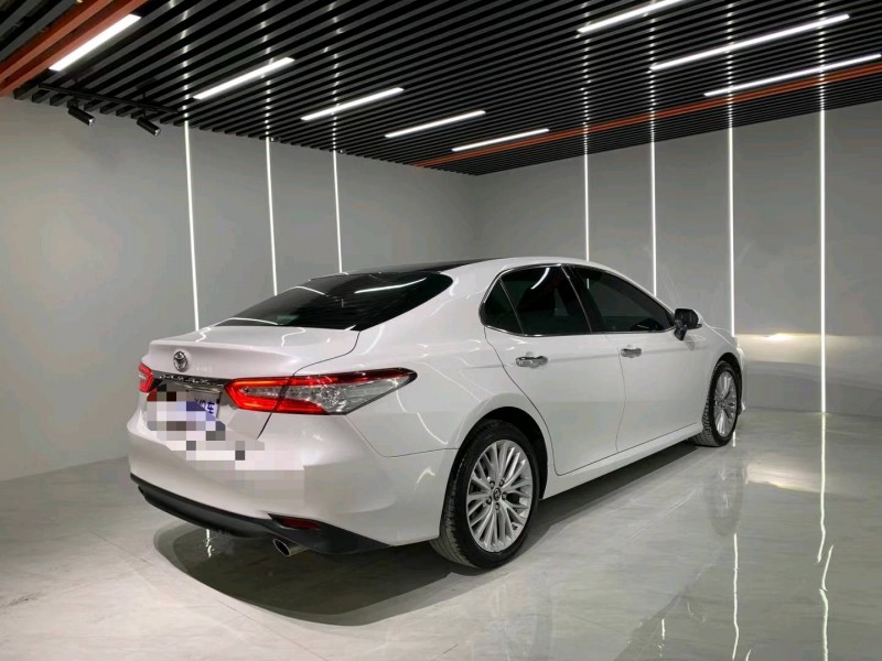 成都20年丰田凯美瑞9