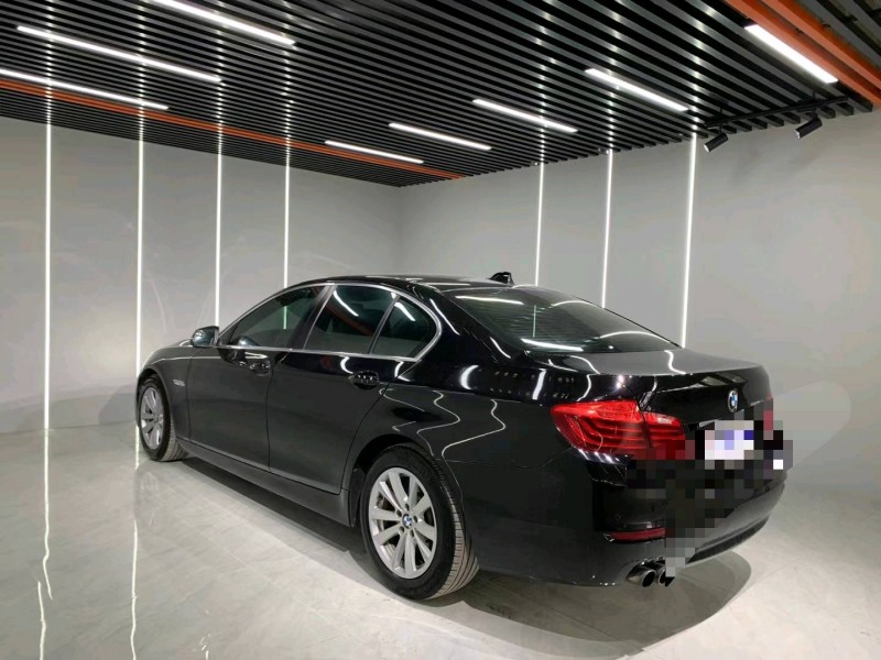 成都17年宝马5系9