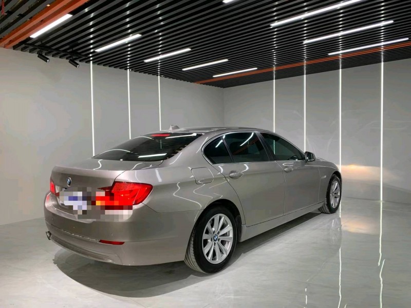 成都13年宝马5系7