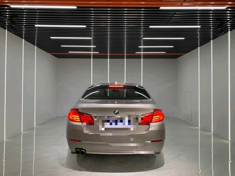 成都13年宝马5系8