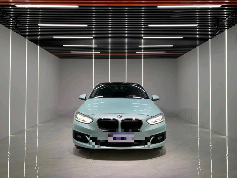 成都19年宝马1系1