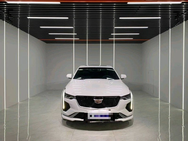 成都21年凯迪拉克CT41