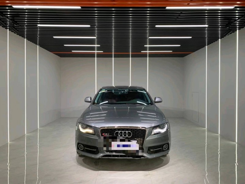 成都11年奥迪A4L1