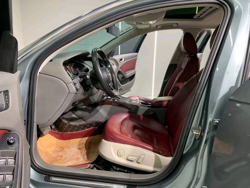 成都11年奥迪A4L4