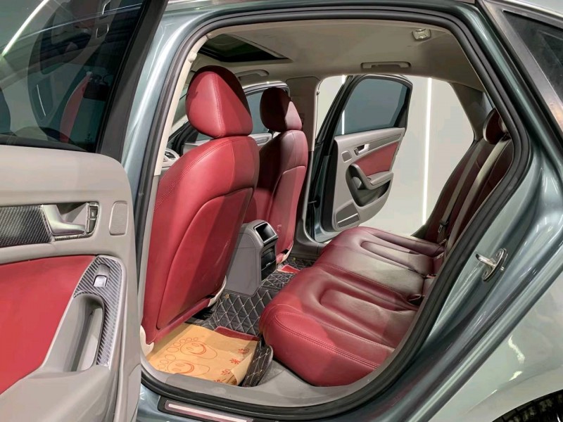 成都11年奥迪A4L5