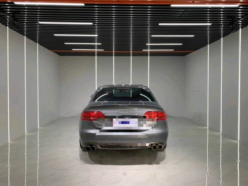 成都11年奥迪A4L7