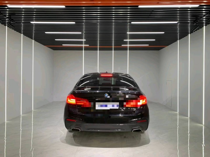 成都20年宝马5系7