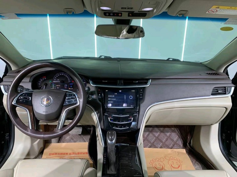 成都14年凯迪拉克XTS6