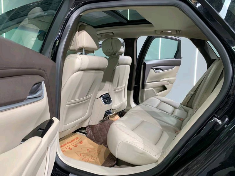 成都14年凯迪拉克XTS5