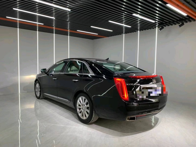 成都14年凯迪拉克XTS8