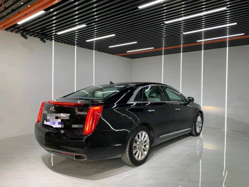 成都14年凯迪拉克XTS9