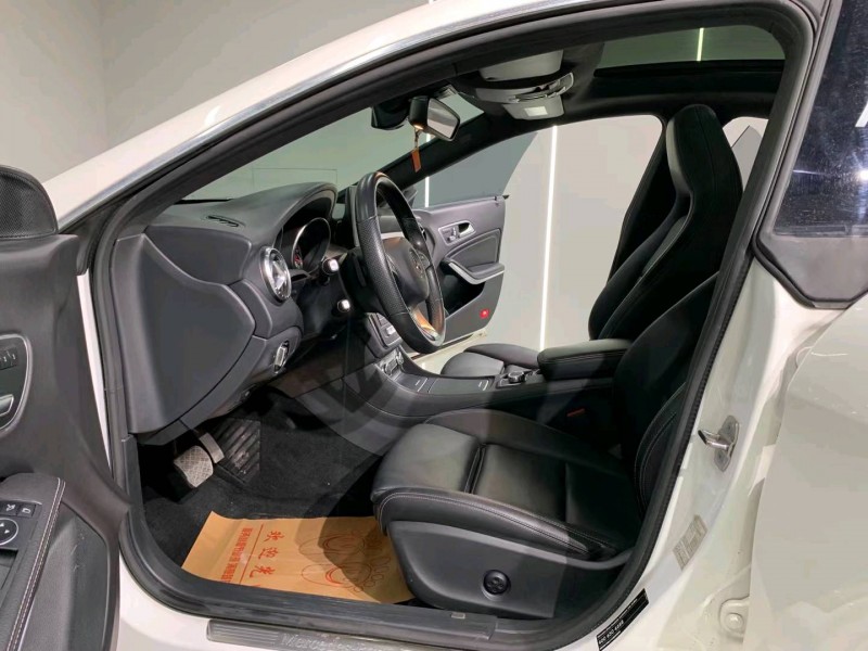 成都18年奔驰CLA4