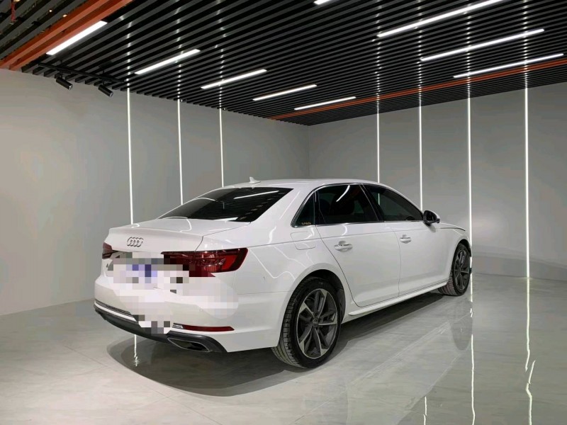 成都19年奥迪A4L9