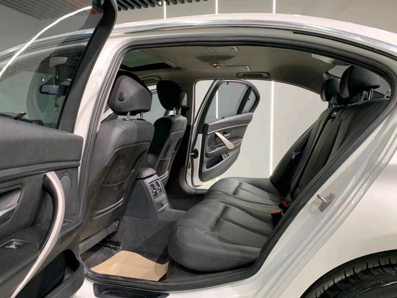 成都15年宝马3系5