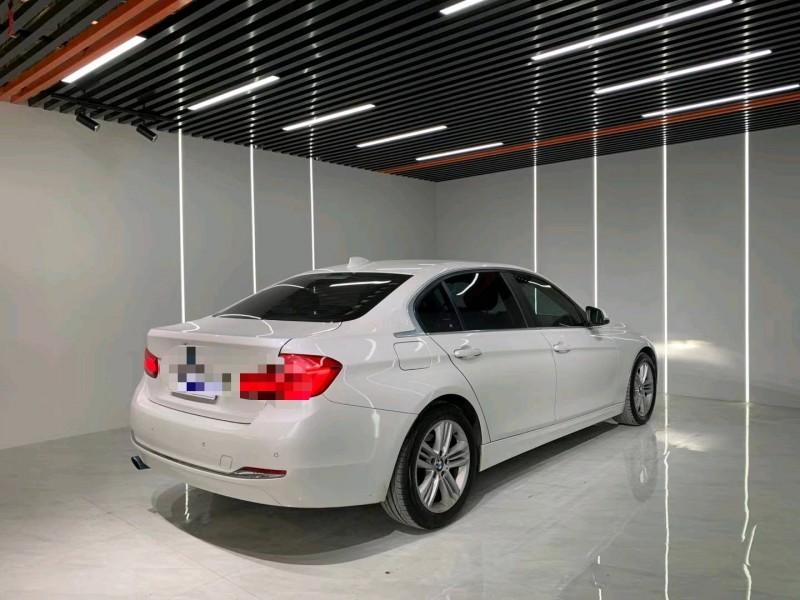 成都15年宝马3系8