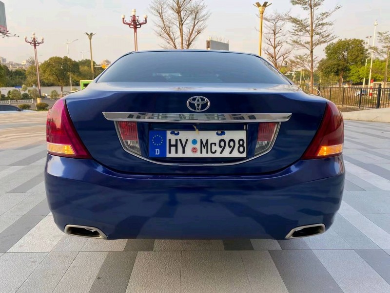 东莞10年丰田皇冠9