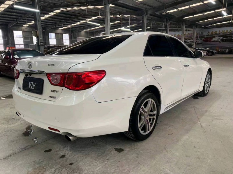 济宁11年丰田锐志7