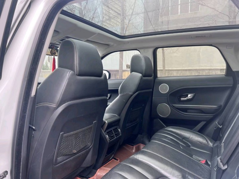 青岛17年路虎极光4