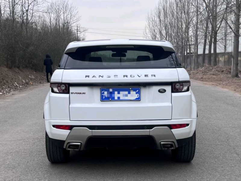 青岛17年路虎极光6