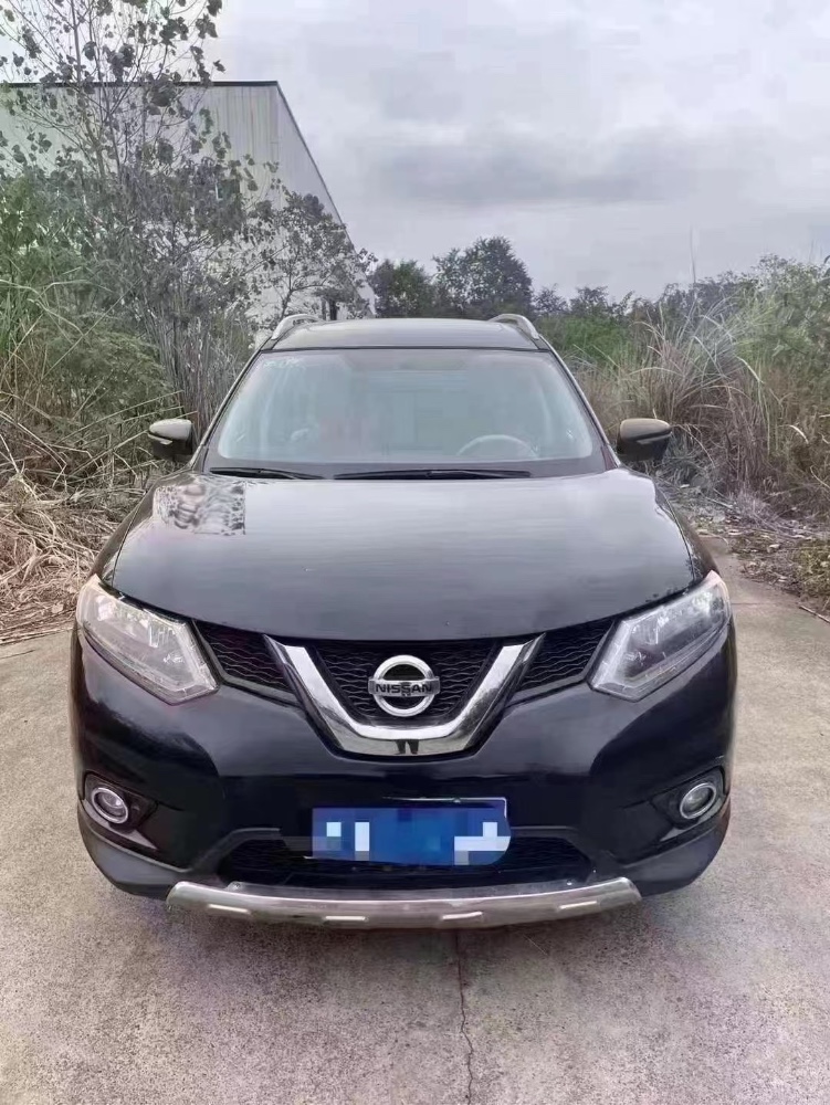 枣庄16年日产奇骏1